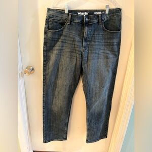Wrangler jeans, relaxed fit, size 36 x 32, excellent used condition